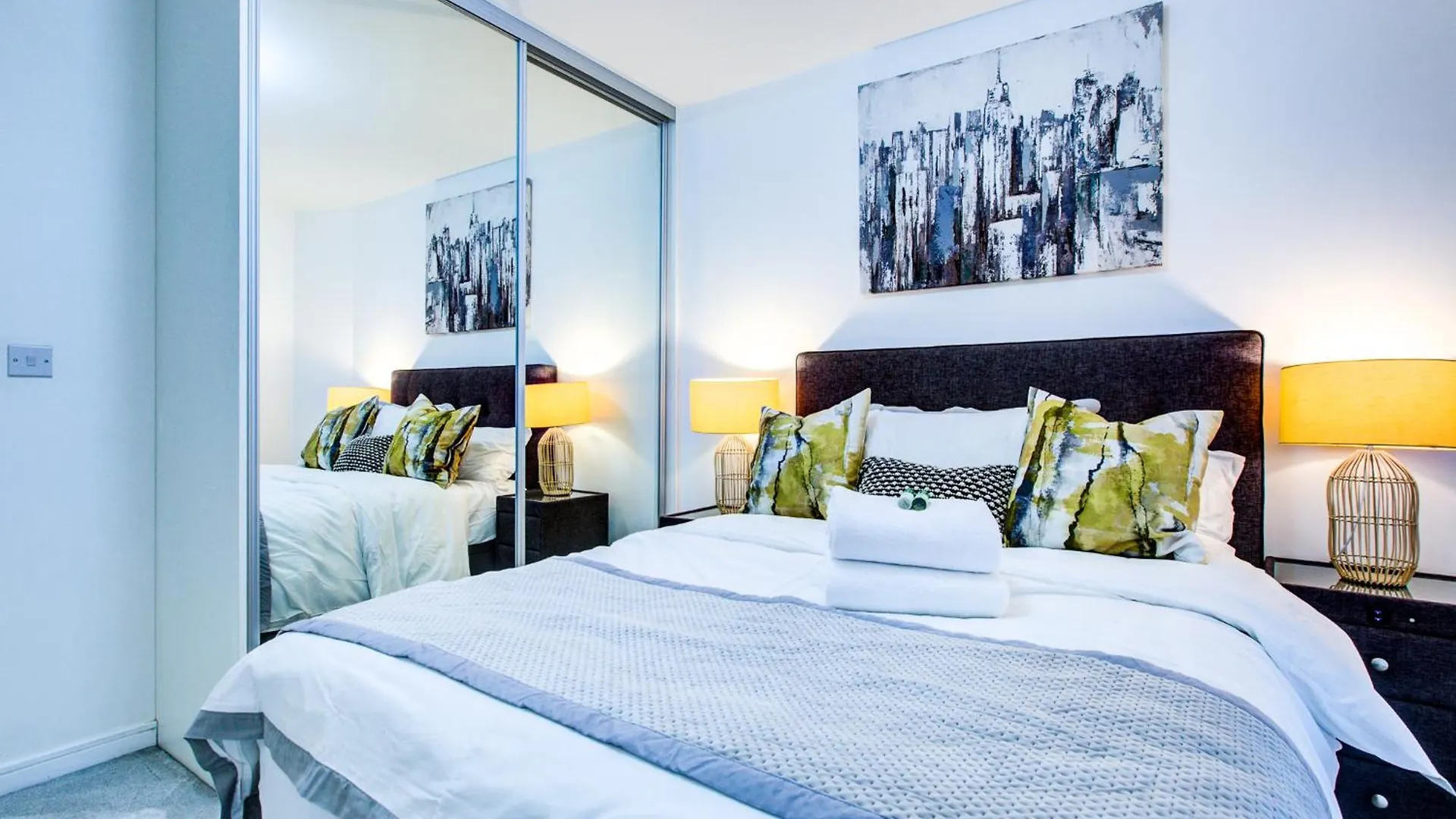 Luxee Apartment By Excel Londen